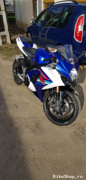 Спортбайк suzuki r1